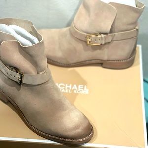 Michael Kors Walton Ankle Boot